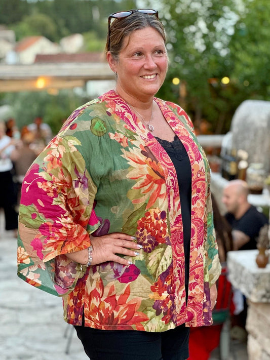 Uppgradera din stil med vår fantastiska kimono - More Malmo